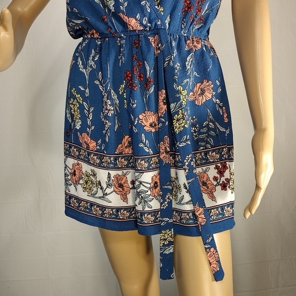 Trixxi Romper - Picture 2 of 6